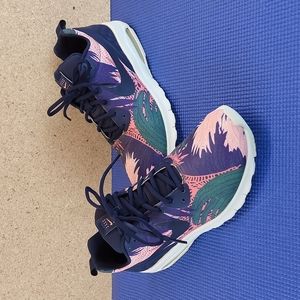 Nike Air Max Motion Low Floral Print 844890-403 Women 10 Purple Pink White
